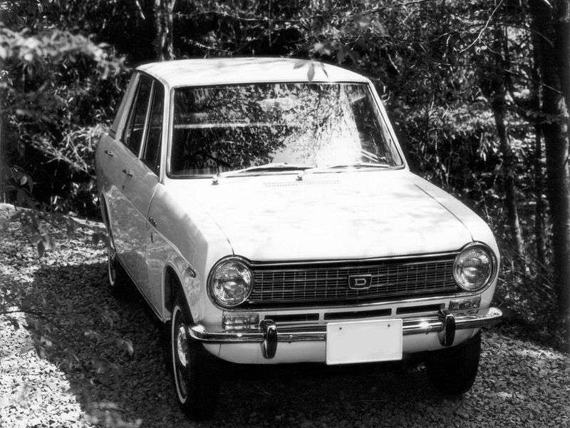 Nissan Sunny B10 4 drzwiowy sedan 1,0 mln ton (1967 1970)