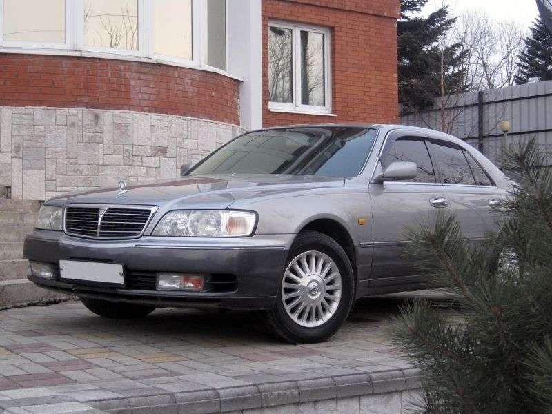 Nissan Cima Y33sedan 4.1 AT (1996–2001)