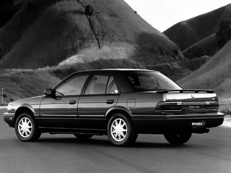 Nissan Stanza U12 sedan 2.4 AT (1990 1992)