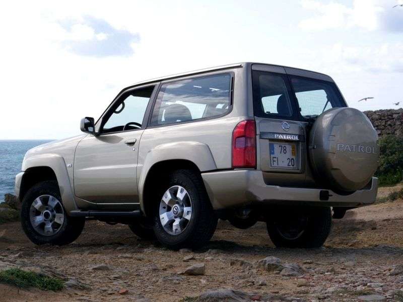 Nissan Patrol Y61 [restyling] SUV 3 dv. 3.0 Di MT (2004–2007)