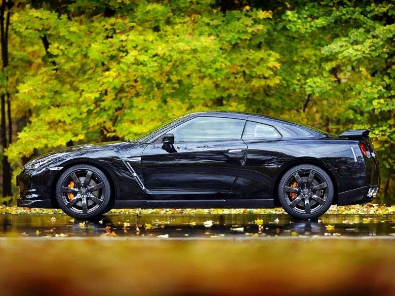 Nissan GT R R35 Coupe 3.8 AMT (2007 2010)