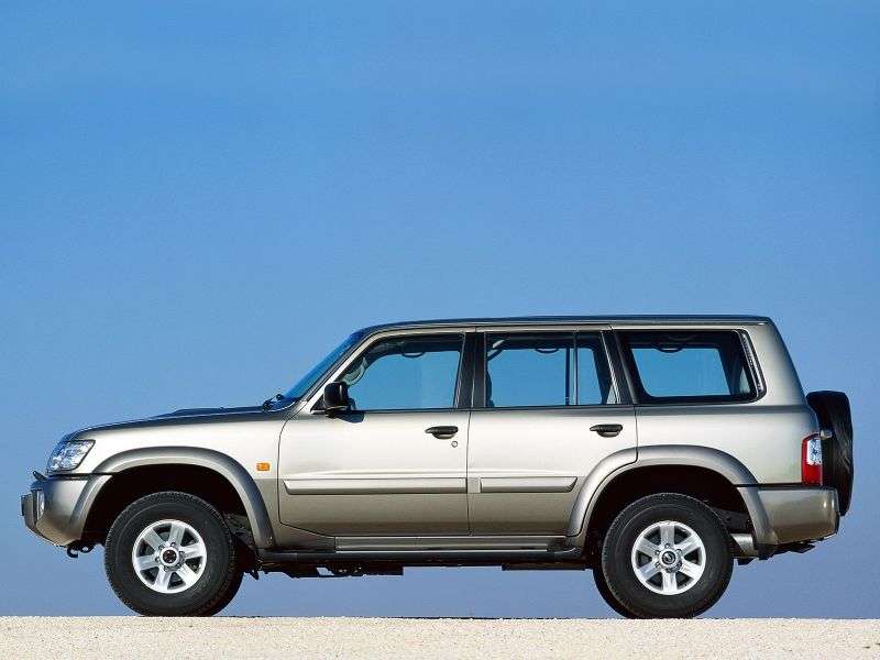 Nissan Patrol Y61 5 doors off road car. 4.2 TD AT (1997–2010)