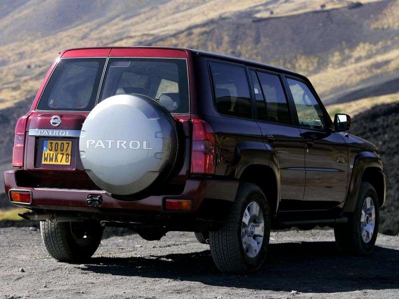 Nissan Patrol Y61 [restyling] SUV 5 dv. 4.2 D MT (2004–2010)