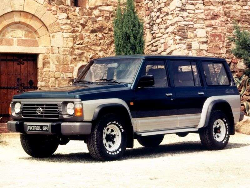 5 drzwiowy SUV Nissan Patrol Y60 2.8 TD MT (1987 1997)