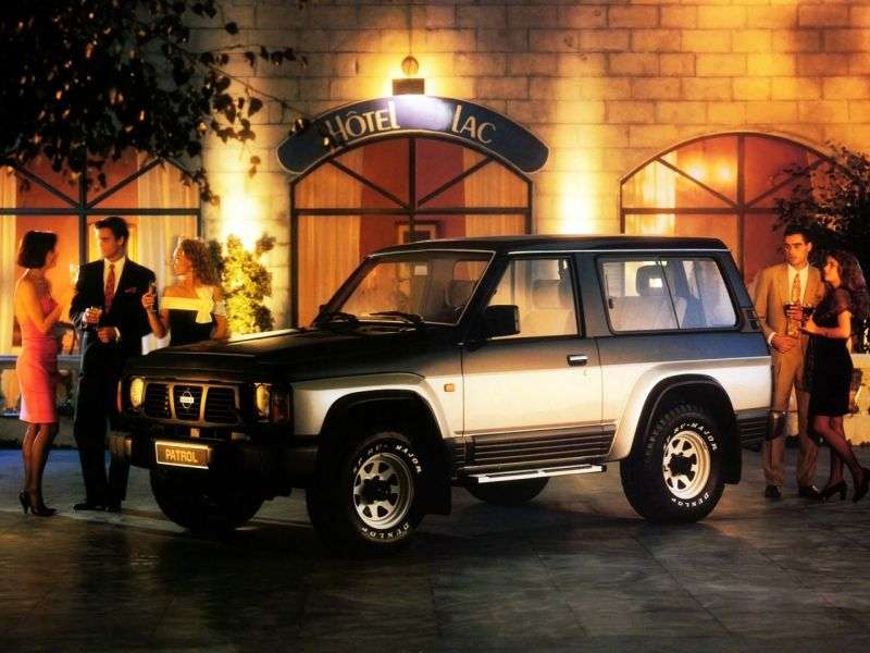 Nissan Patrol Y60 SUV 3 drzwiowy 2.8 TD MT (1988 1998)