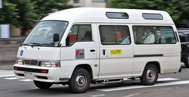 Nissan Caravan E24 Minibus 2.7 D MT 4WD Silk Road Limousine (1990–1993)