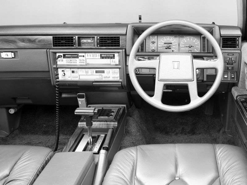Nissan Cedric Y30 sedan 3.0 MT (1983 1985)