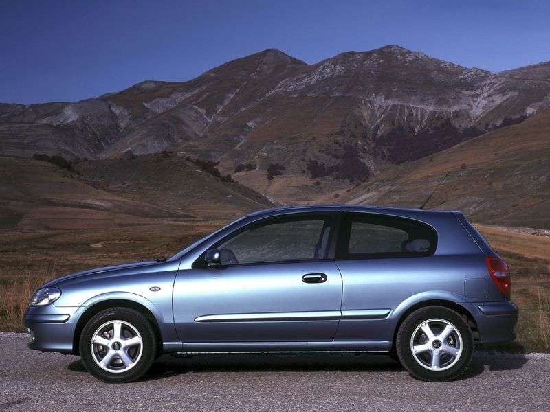 Nissan Almera N16 hatchback 3 drzwiowy 1,8 MT (2000 2003)