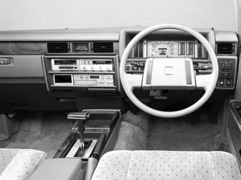 Nissan Cedric Y30 hardtop 2.0 AT (1984 1985)