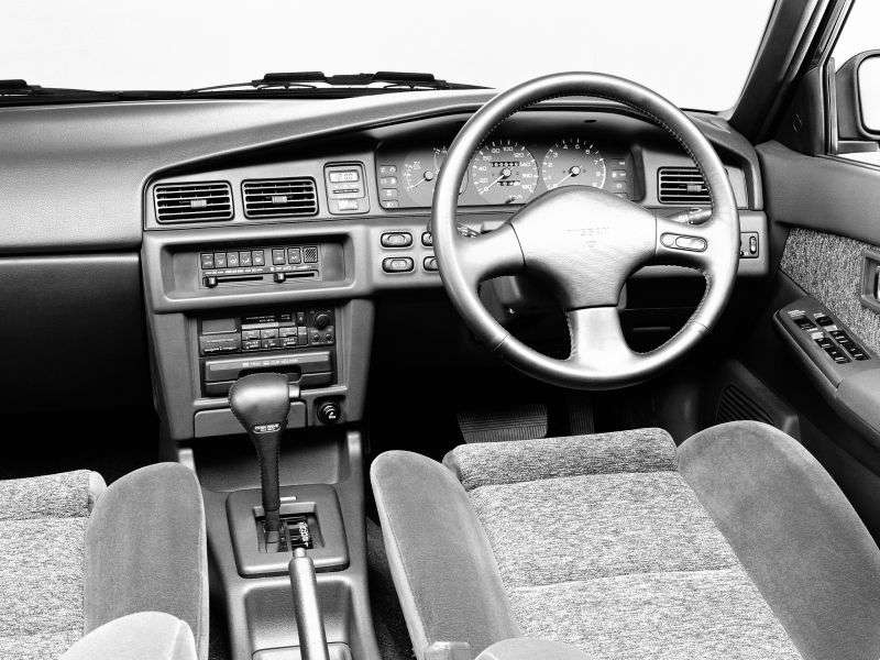 Nissan Bluebird U12Aussie Hatchback 2.0 D MT (1987–1991)