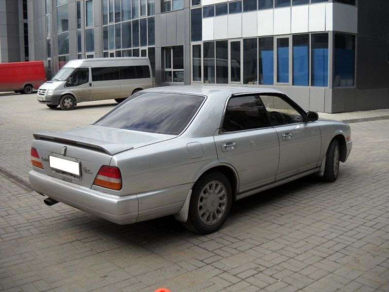 Nissan Cedric Y32 4 drzwiowy hardtop 2.8 D AT (1991 1995)
