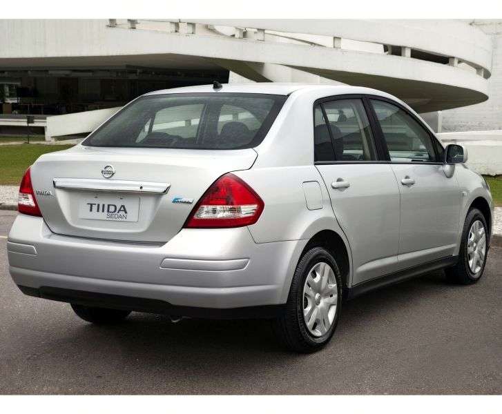 Nissan Tiida C11 [zmiana stylizacji] sedan 1.8 MT Tekna (2011) (2010 2012)