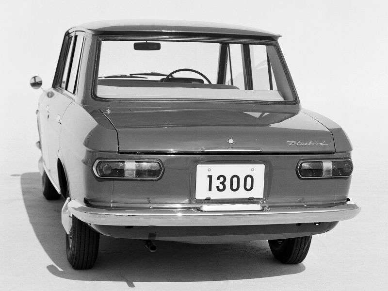 Nissan Bluebird 411 [restyling] 4 doors sedan 1.3 MT (1966–1967)