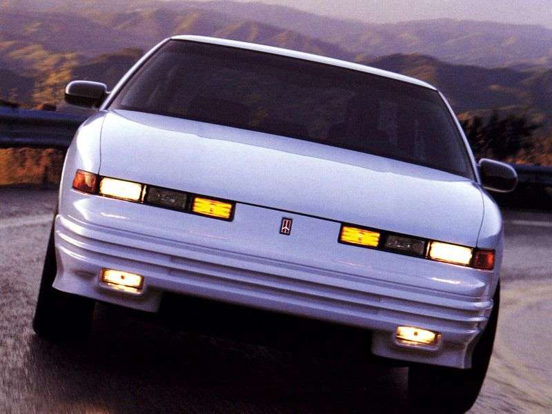 Oldsmobile Cutlass 5th generation Supreme Sedan 3.1 AT (1988–1997)