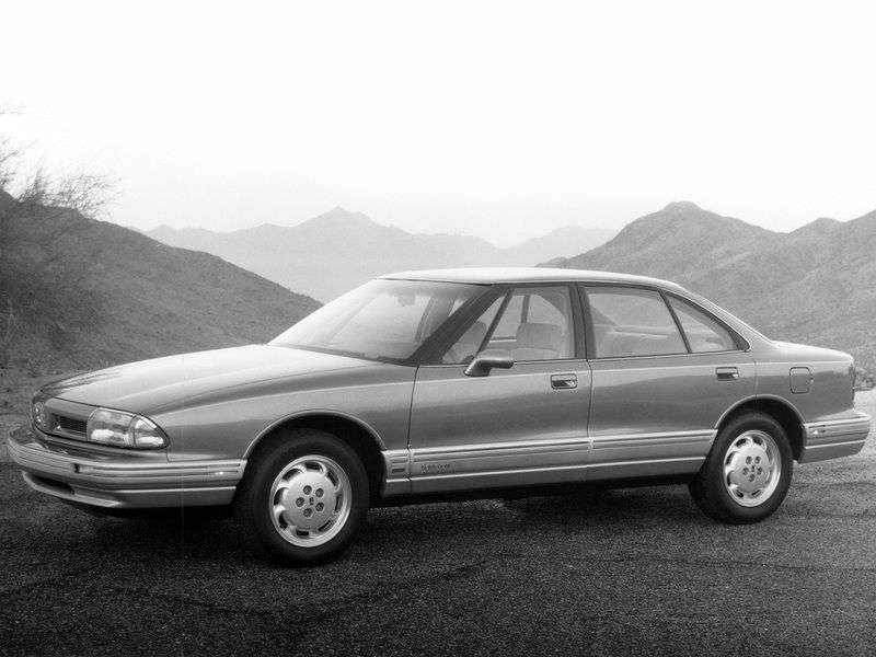 Oldsmobile Eighty Eight 11th generation sedan 3.8 Supercharger AT (1996 – n.)