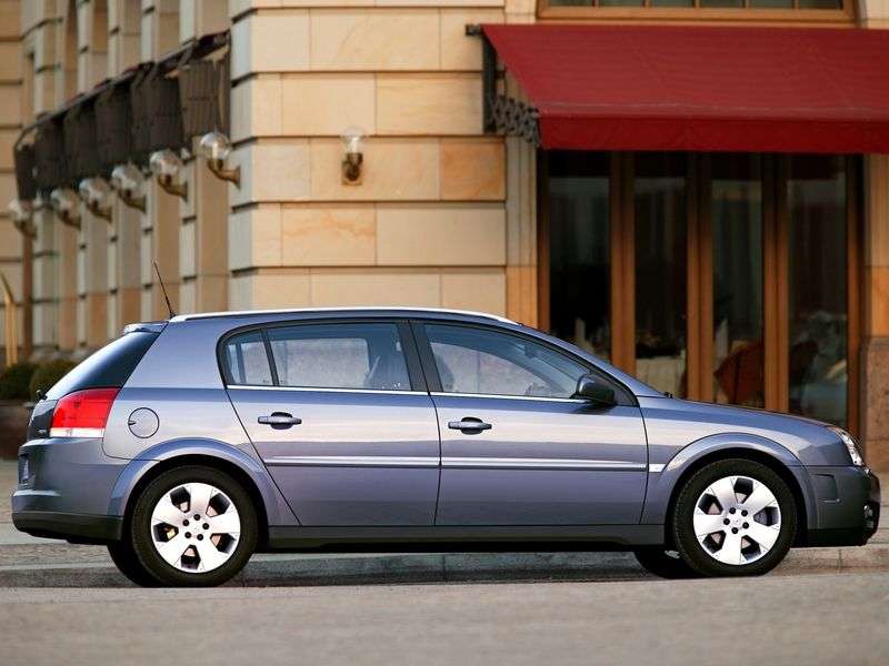 Opel Signum Universal 2.2 DTI MT (2003–2004)