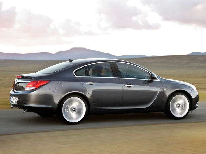 Opel Insignia 1. generacji 5 drzwiowy liftback 2.0 DTH AT Elegance (2009 obecnie)