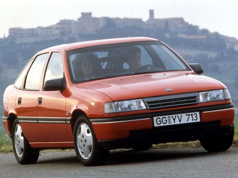 Opel Vectra Achatchback 1.4 MT (1989–1992)