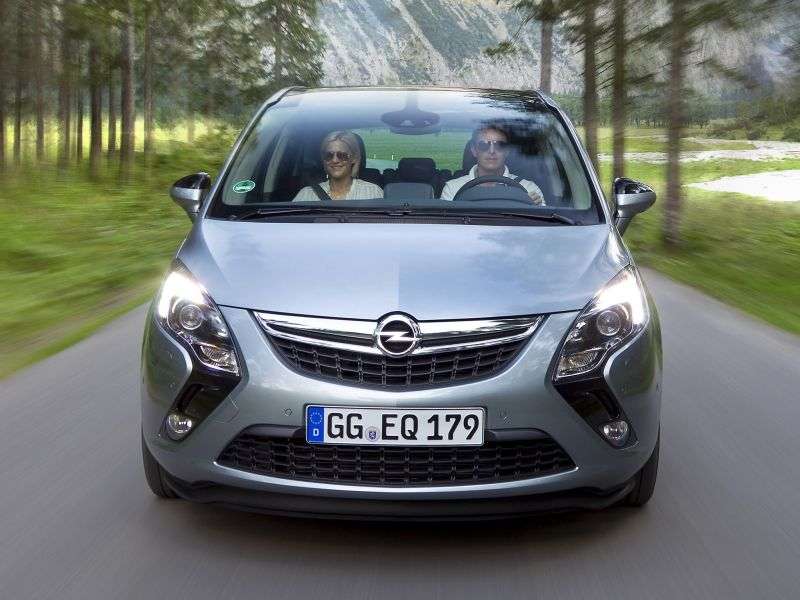 Opel Zafira CTourer minivan 1.8 MT Essentia (2012 – n.)