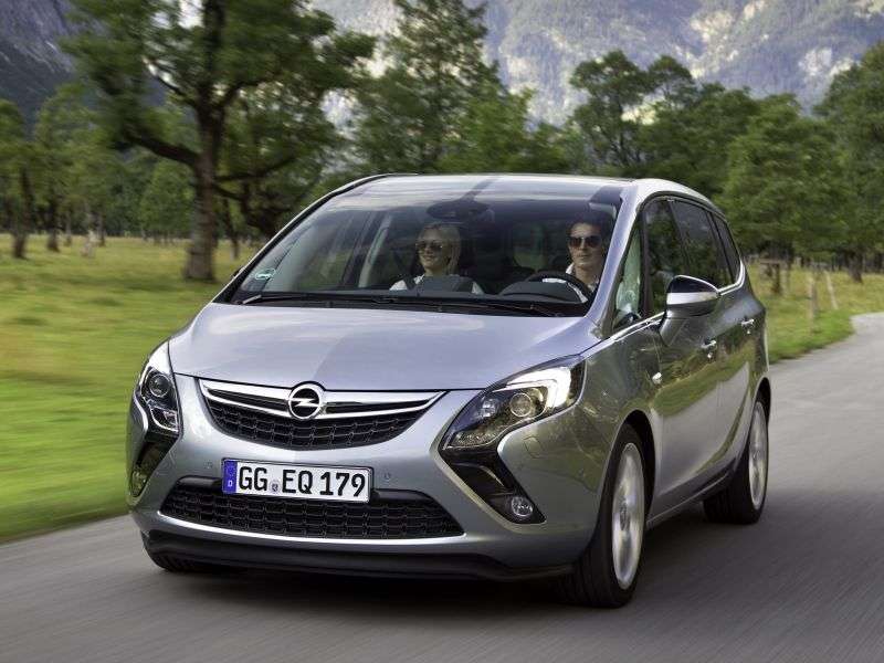 Opel Zafira CTourer minivan 1.8 MT Enjoy (2012 obecnie)