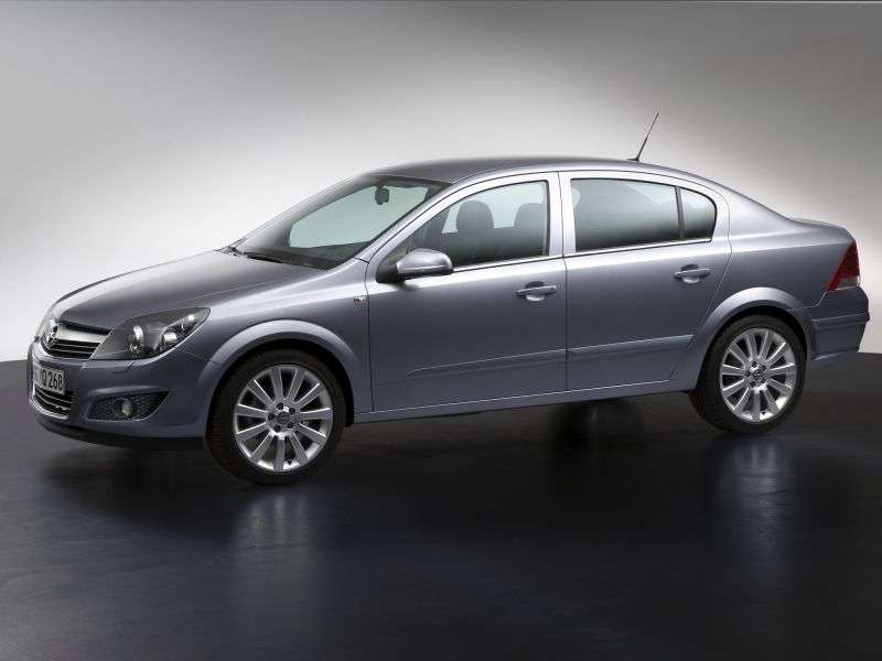Opel Astra Family / H [restyling] sedan 1.6 Easytronic Cosmo (2007 – current century)