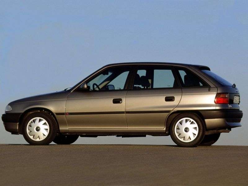 Opel Astra F [restyling] 5 bit hatchback 1.7 TDS MT (1994–1998)