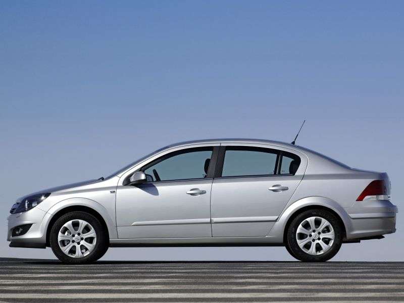 Opel Astra Family / H [zmiana stylizacji] sedan 1.8 MT Cosmo (2007 obecnie)