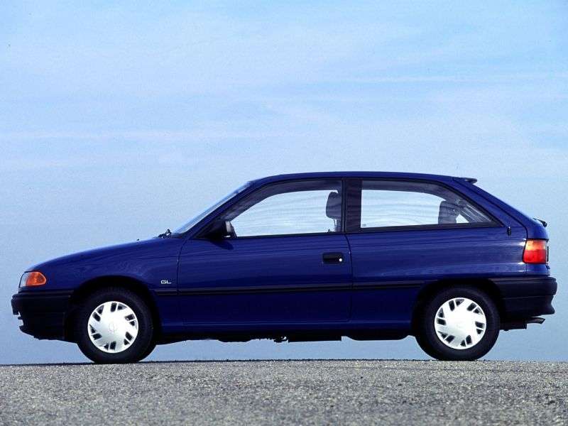 Opel Astra F hatchback 1.7 D MT (1992–1994)
