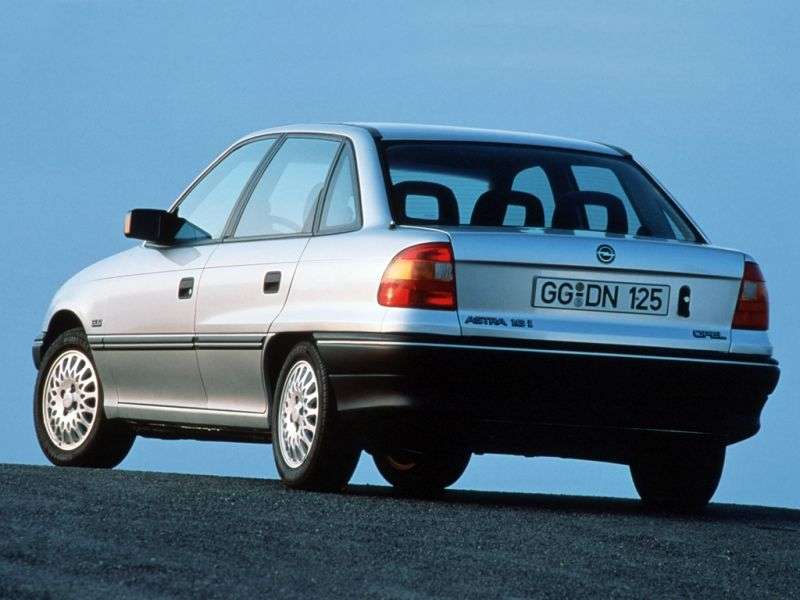 Opel Astra F sedan 1.6 MT (1993 1994)