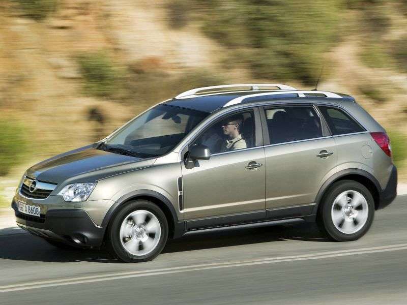 Opel Antara crossover pierwszej generacji 2.4 MT AWD Enjoy (2006–2011)