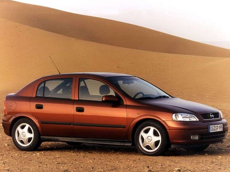 Opel Astra G hatchback 5 drzwiowy 2,2 AT (1998 2004)