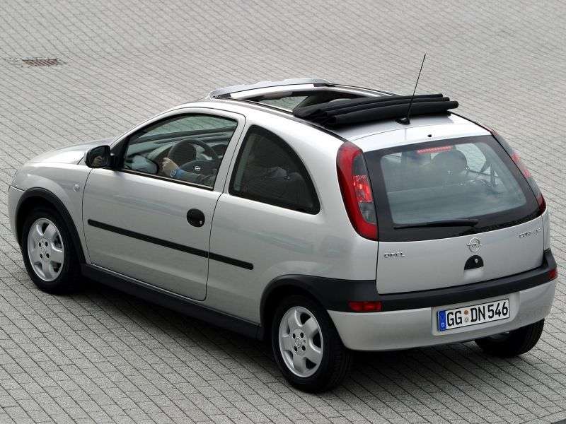 Opel Corsa Sketchback 3 drzwiowy 1,8 MT (2001 2003)