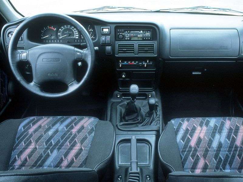 Opel Frontera SUV 5 drzwiowy 2,3 TD MT (1992 1998)