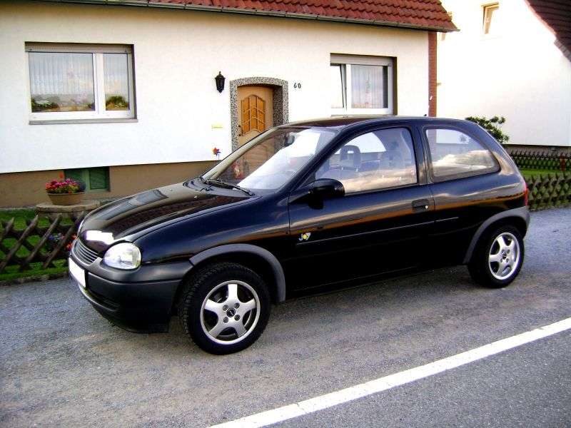 Opel Corsa Bhetchbek 3 dv. 1.5 TD MT (1993–1997)