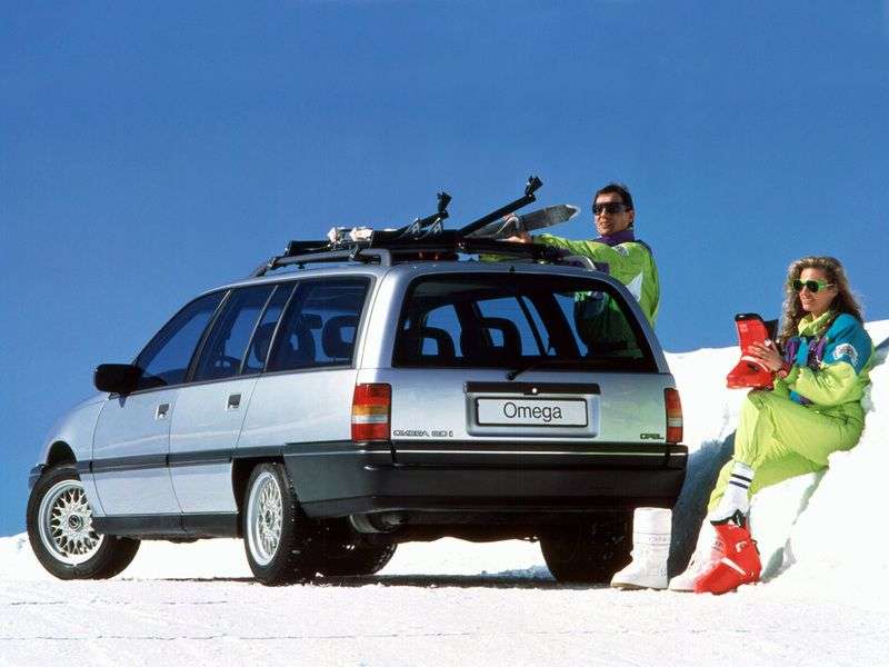 Opel Omega Awagon 2.0 MT (1986 1990)