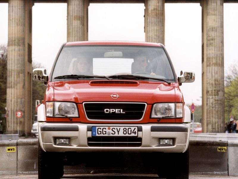 Opel Monterey 3 drzwiowy SUV (zmiana stylizacji) pierwszej generacji. 3.0 DTI MT 4WD (1998 1999)