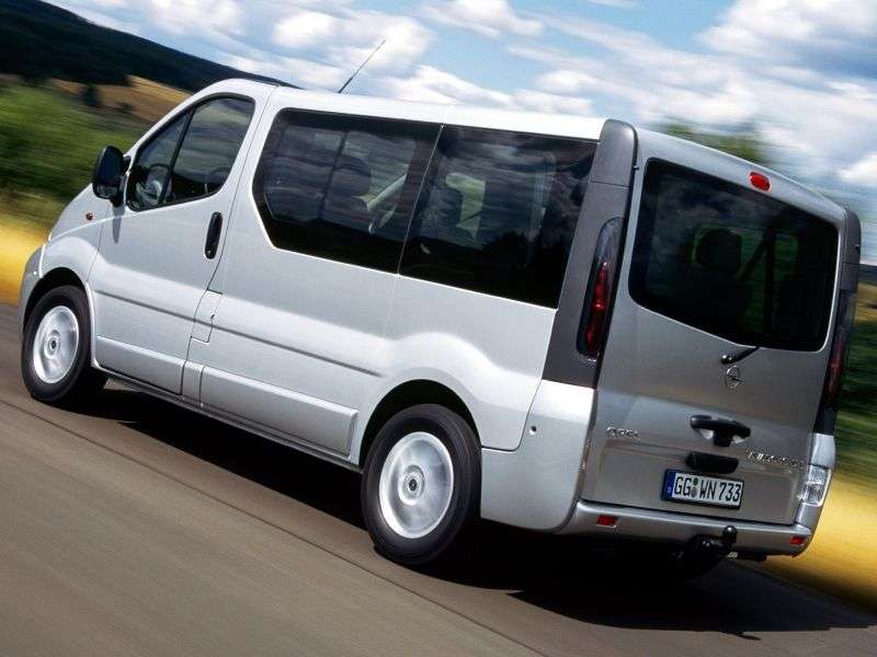 Opel Vivaro 1.generacji Minibus 2.5 CDTI MT L1H1 2900 (2002 2006)