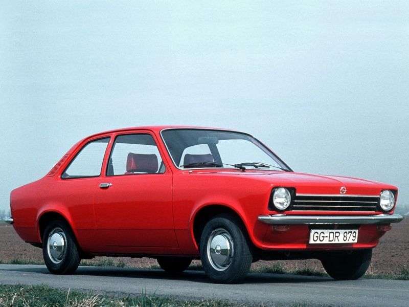 Opel Kadett Csedan 2 drzwiowy 1,1 mln t (1972–1979)