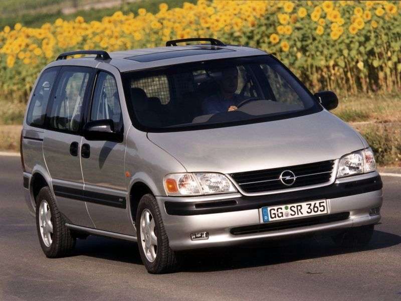 Opel Sintra minivan pierwszej generacji 2.2 MT (1996 1999)