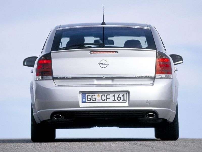 Opel Vectra CGTS Hatchback 1.9 CDTi AT (2004–2005)