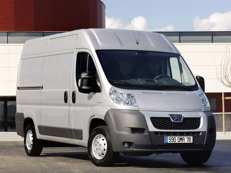 Peugeot Boxer Van 2.generacji 2.2 HDI MT L1H1 330 Base (2006 2012)