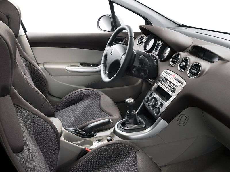 Peugeot 308 3 drzwiowy hatchback pierwszej generacji 1,6 mln ton (2008 2010)
