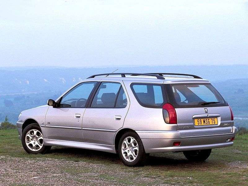 Peugeot 306 1.generacja Estate 2.0 MT (1997 2000)