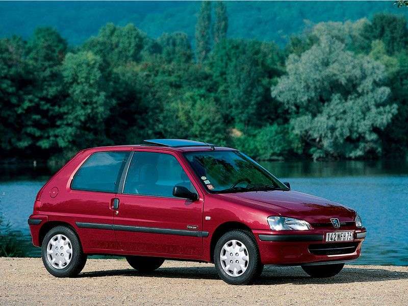 Peugeot 106 pierwszej generacji [zmiana stylizacji] hatchback 3 drzwiowy. 1,4 AT (1996 2003)