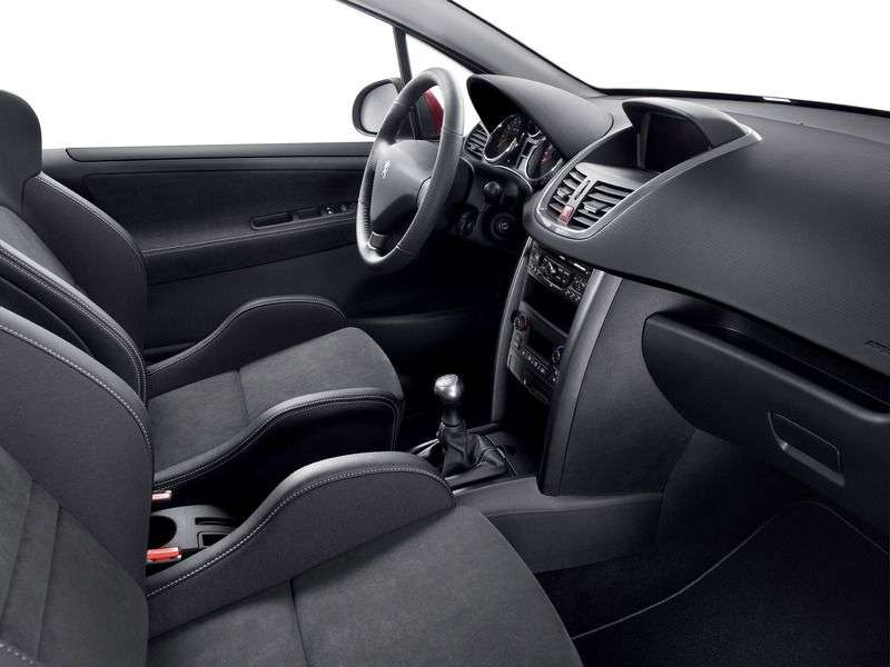 Peugeot 207 3 drzwiowy hatchback pierwszej generacji [zmiana stylizacji]. 1,4 MT Active (2009 obecnie)