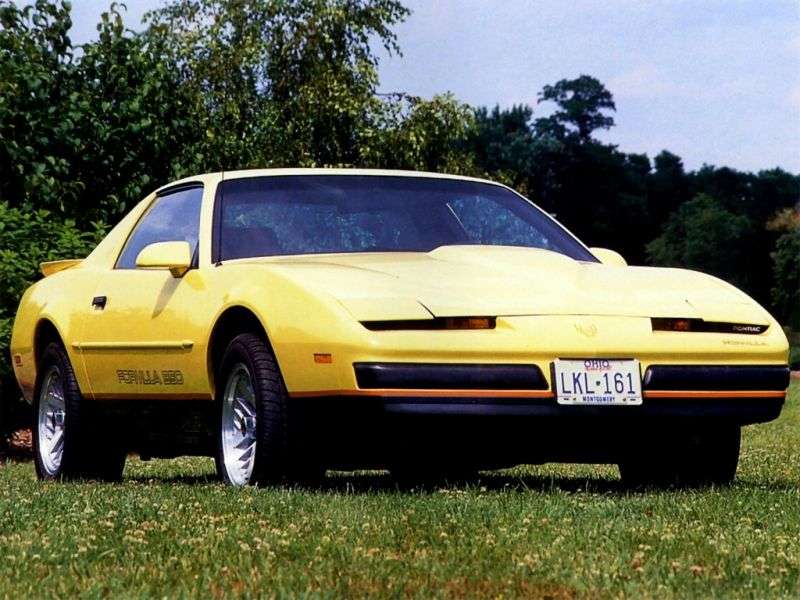 Pontiac Firebird 3. generacja [zmiana stylizacji] Formula coupe 5.0 MT (1987 1987)