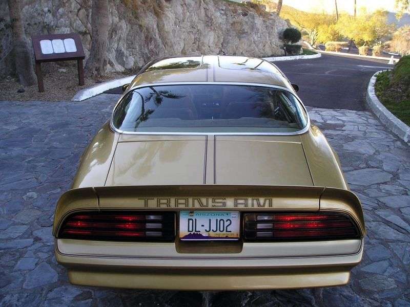Pontiac Firebird 2. generacja [trzecia zmiana stylizacji] Trans Am Gold Special Edition T Roof targa 2 drzwi. 6,6 AT (1978 1978)