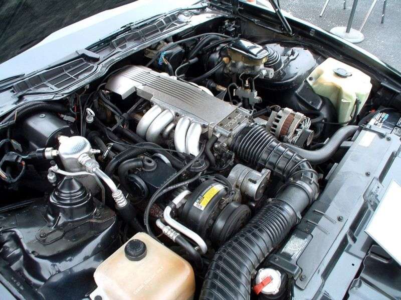 Pontiac Firebird 3rd generation [restyling] Formula Coupe 5.7 MT (1987–1990)