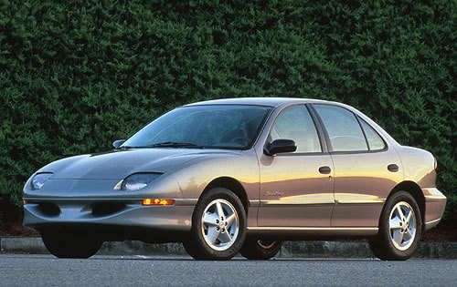 Pontiac Sunfire 1.generacja SE sedan 2.2 MT (1995 1997)