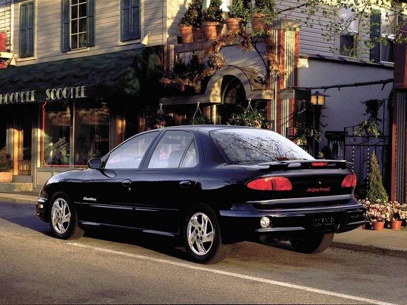 Pontiac Sunfire 1st generation [2nd restyling] SE sedan 2.2 MT Ecotec (2003–2005)